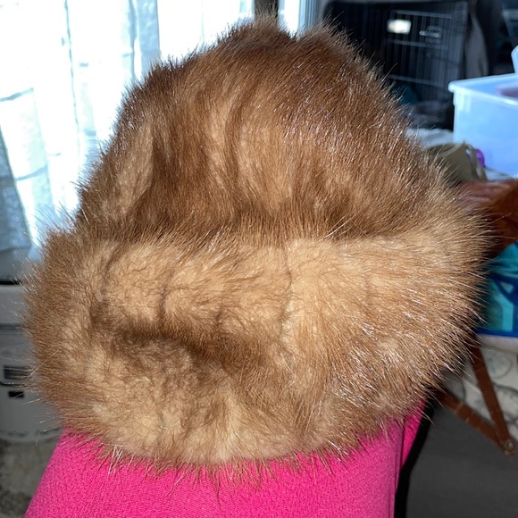 Mink hat - Picture 1 of 3